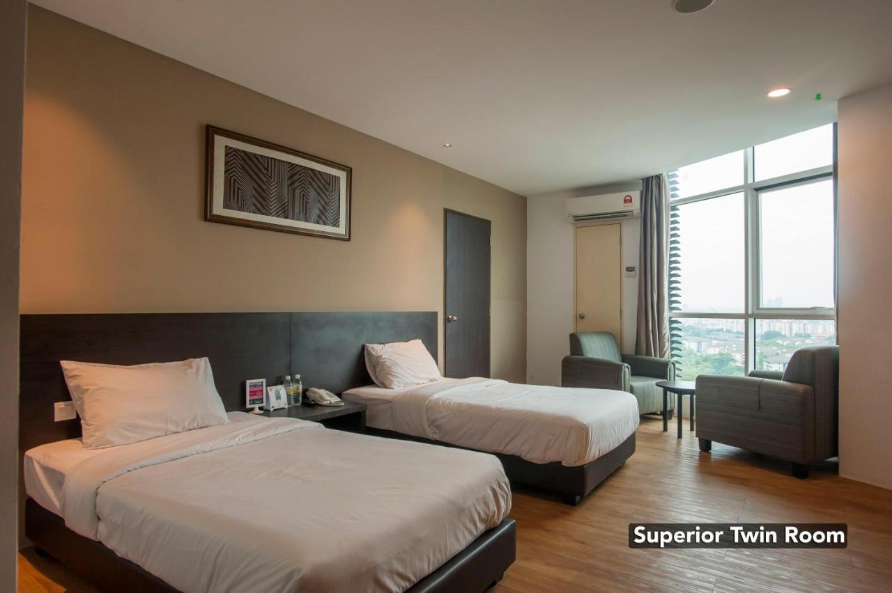 Superior Twin Room