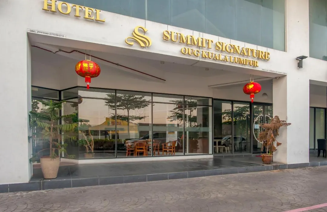 Summit Signature Hotel Oug Kl-1